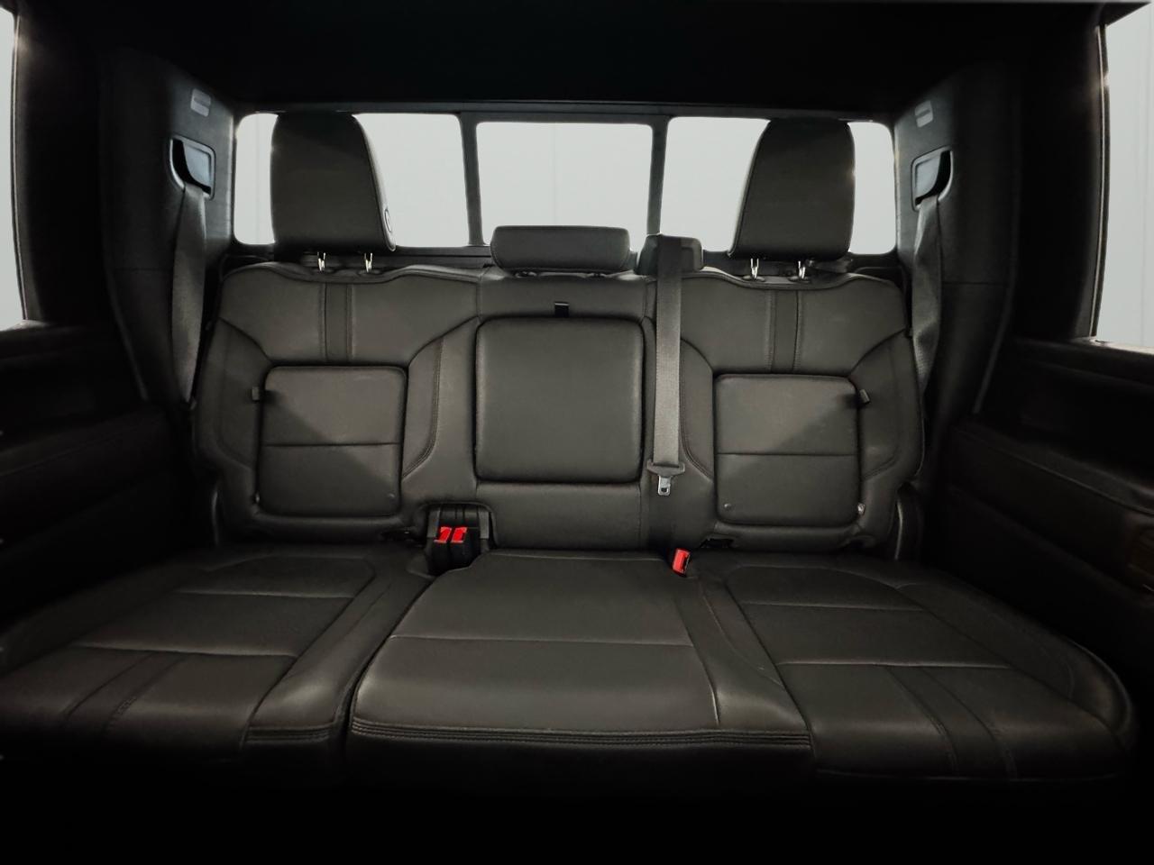 Chevrolet Silverado 2500HD 4WD Crew Cab 159" High Country 2020