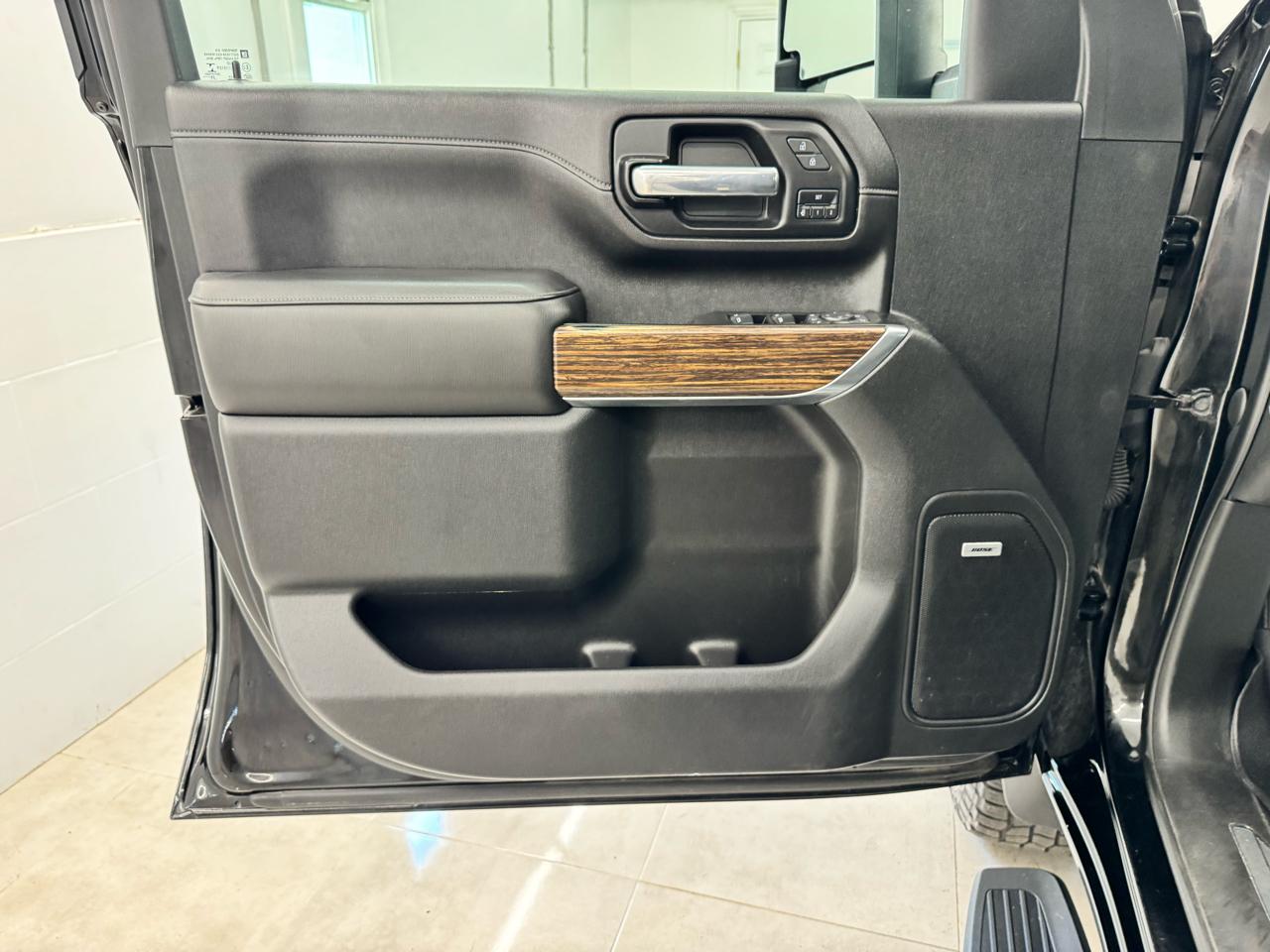 Chevrolet Silverado 2500HD 4WD Crew Cab 159" High Country 2020