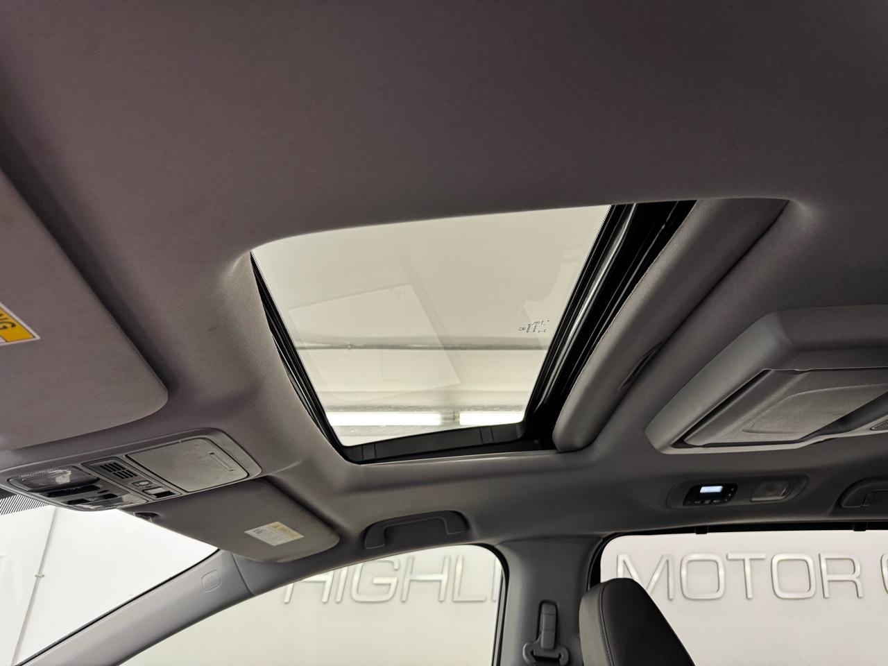 Honda Odyssey Touring Auto 2022