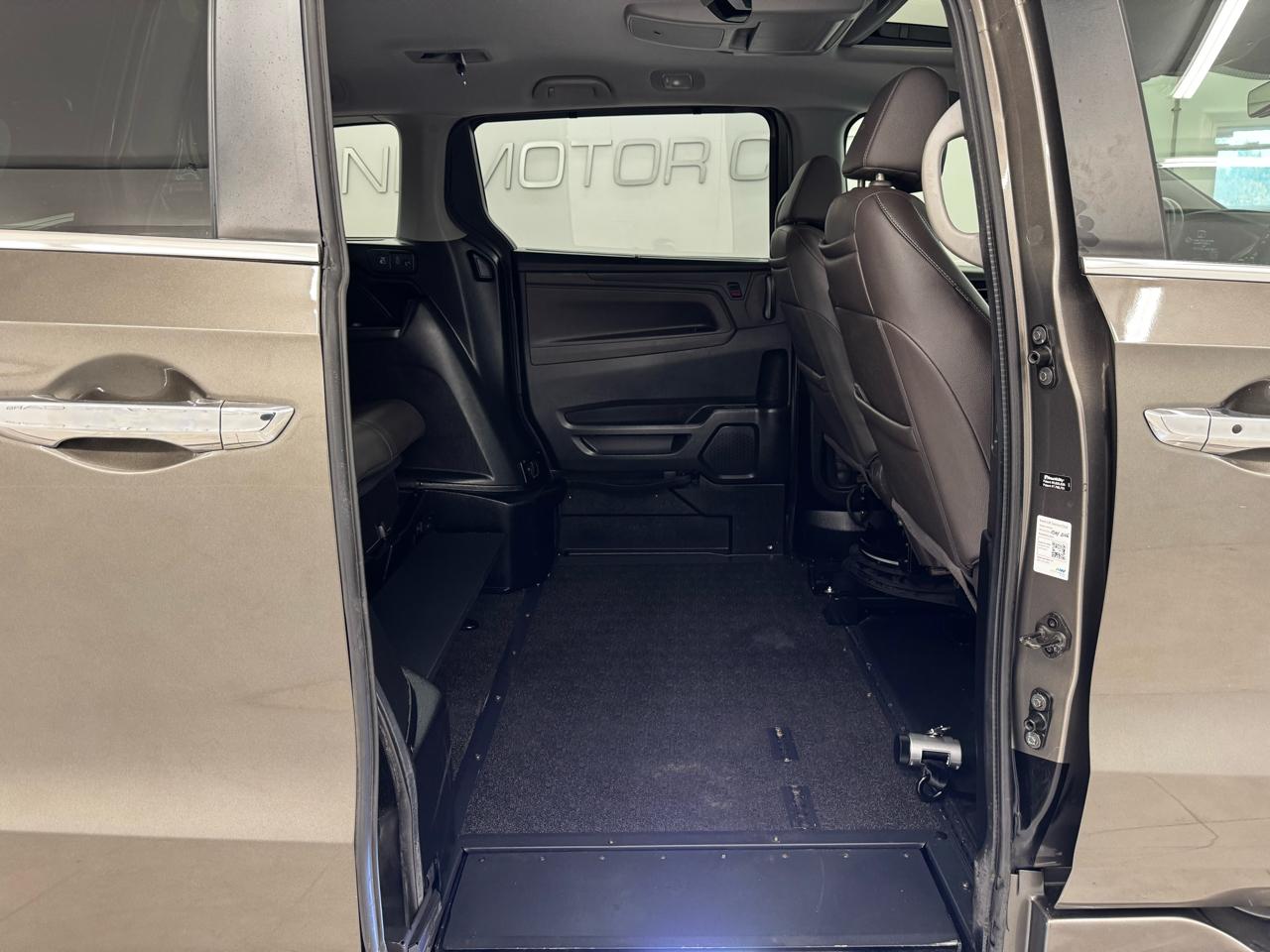 Honda Odyssey Touring Auto 2022