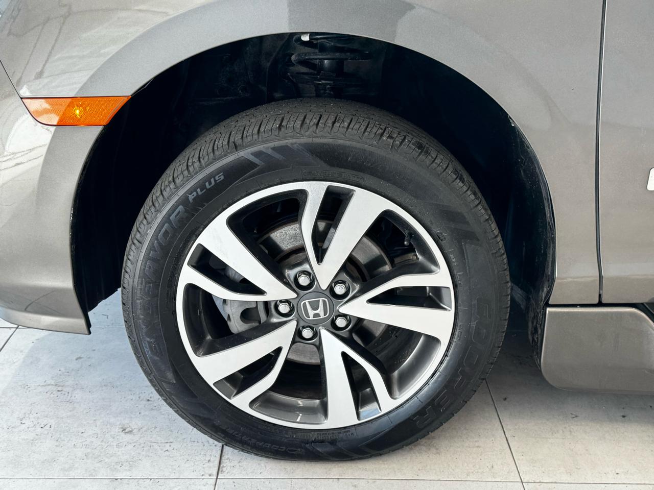 Honda Odyssey Touring Auto 2022