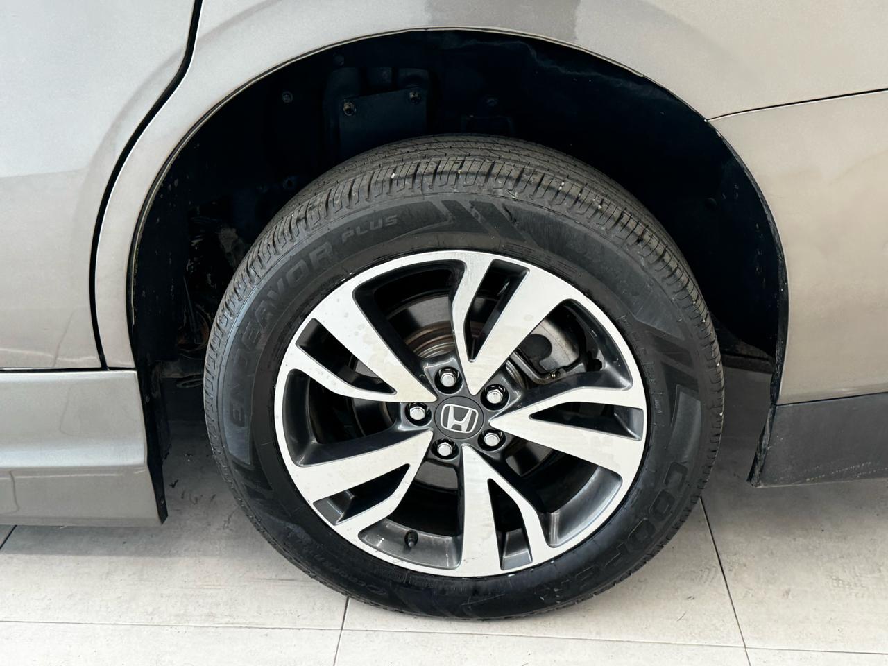 Honda Odyssey Touring Auto 2022