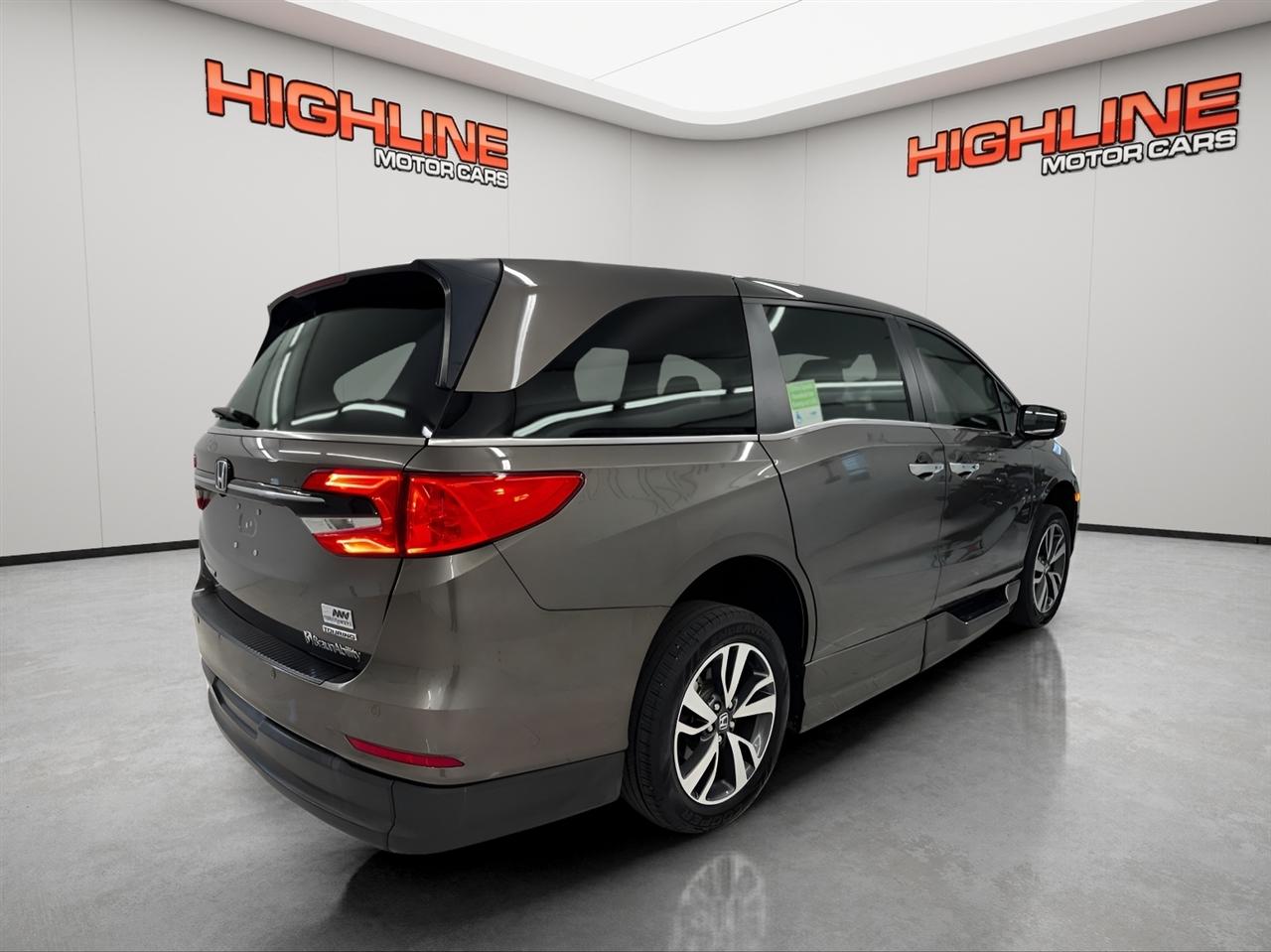 Honda Odyssey Touring Auto 2022