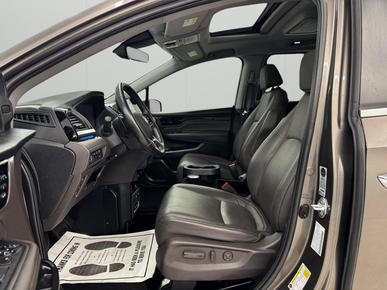 Honda Odyssey Touring Auto 2022