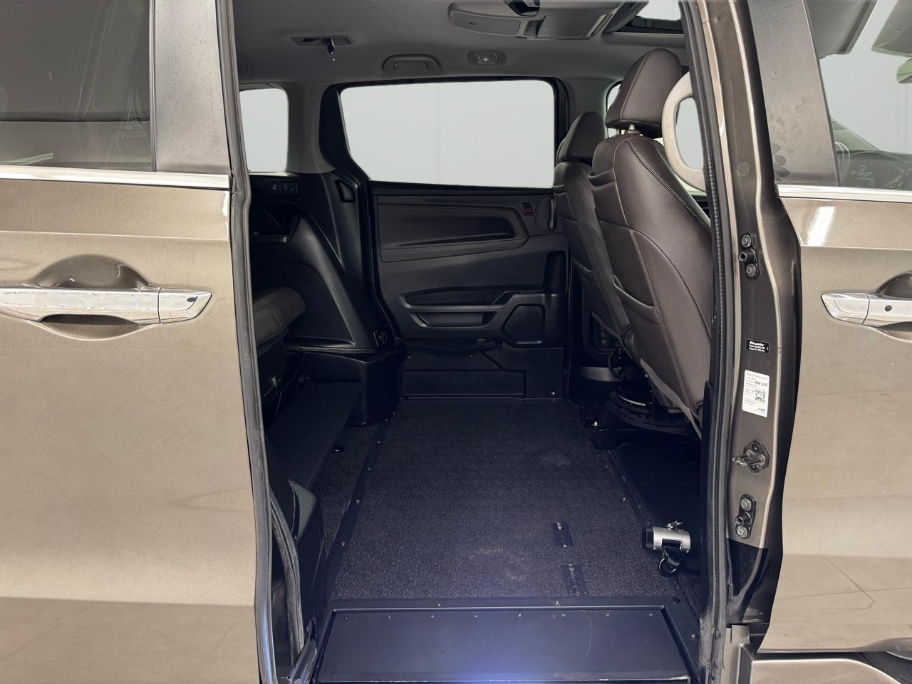 Honda Odyssey Touring Auto 2022