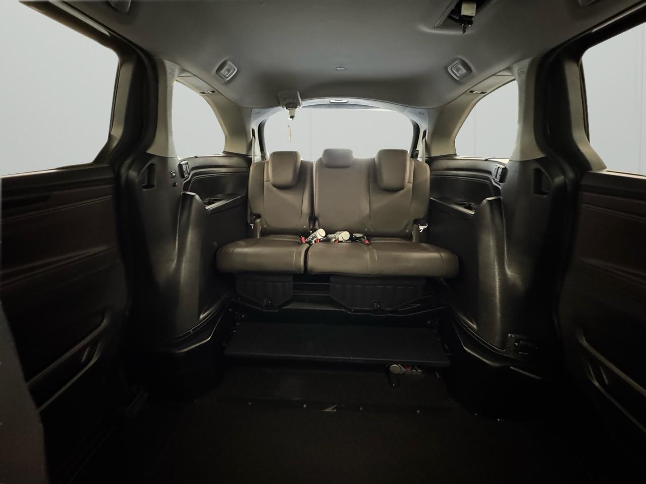 Honda Odyssey Touring Auto 2022