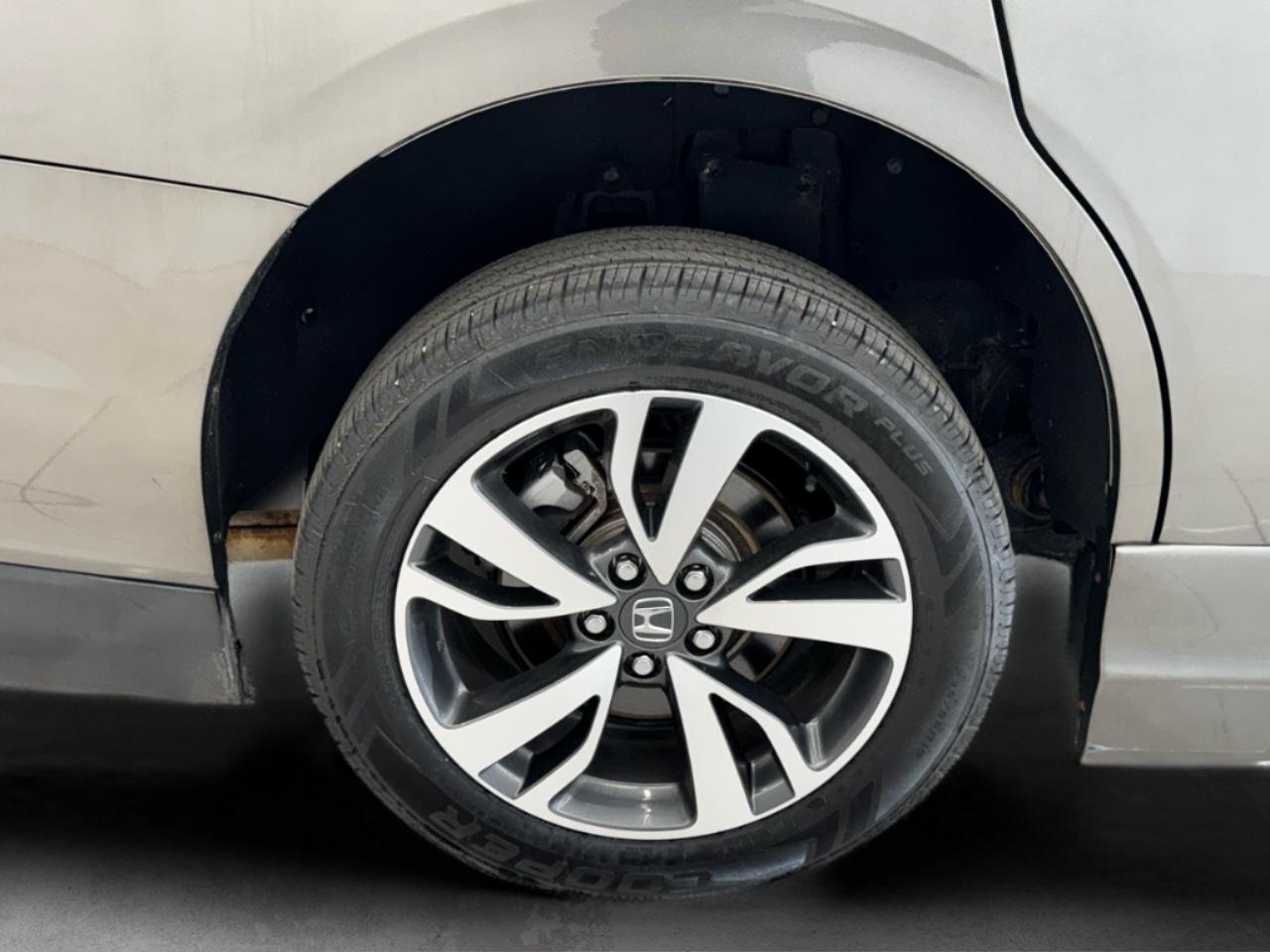 Honda Odyssey Touring Auto 2022