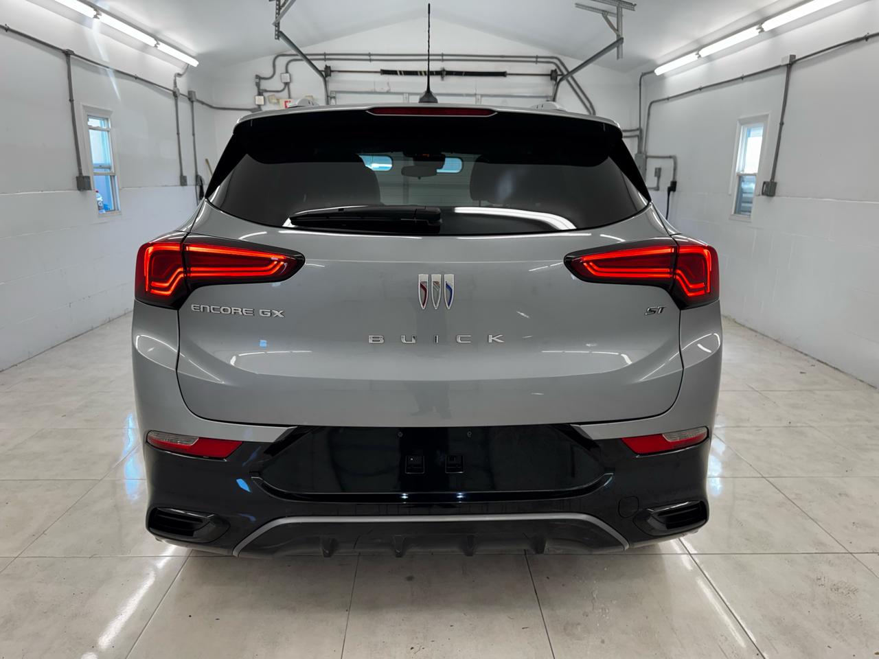 Buick Encore GX FWD 4dr Sport Touring 2024