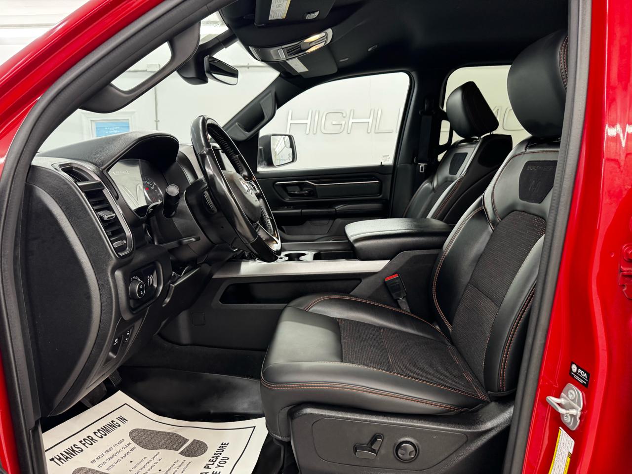 RAM 1500 Big Horn 4x4 Crew Cab 5'7" Box 2022