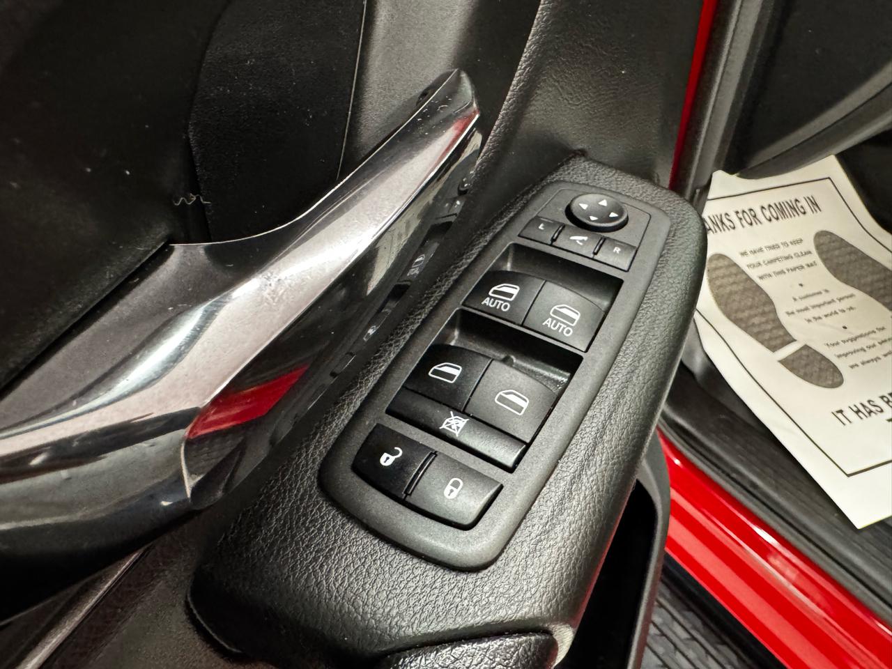 RAM 1500 Big Horn 4x4 Crew Cab 5'7" Box 2022