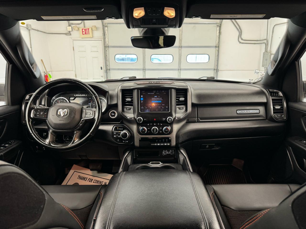 RAM 1500 Big Horn 4x4 Crew Cab 5'7" Box 2022