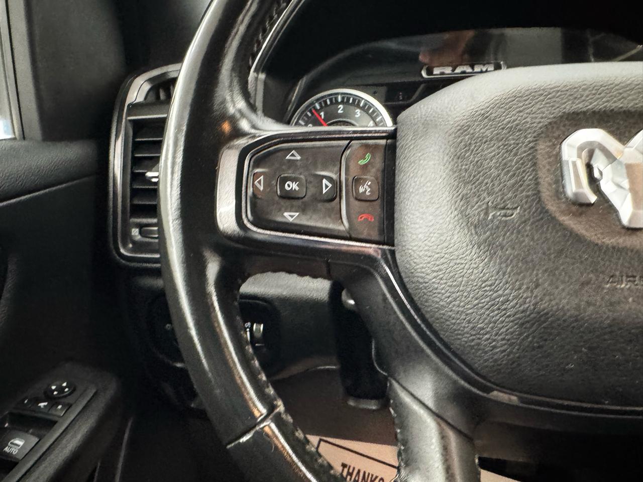 RAM 1500 Big Horn 4x4 Crew Cab 5'7" Box 2022