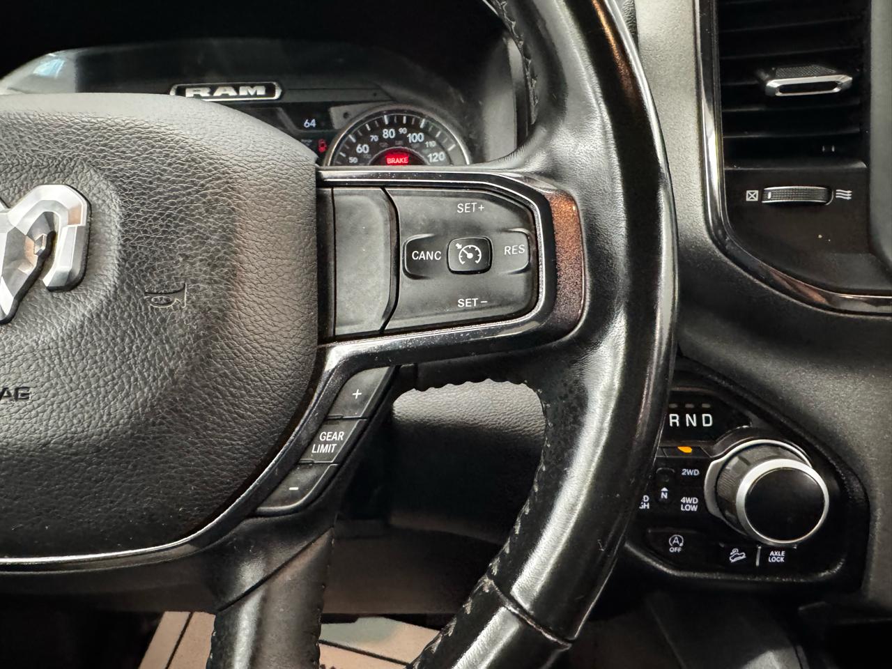 RAM 1500 Big Horn 4x4 Crew Cab 5'7" Box 2022