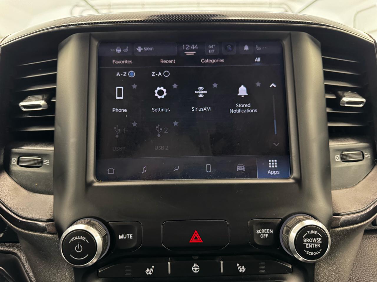 RAM 1500 Big Horn 4x4 Crew Cab 5'7" Box 2022