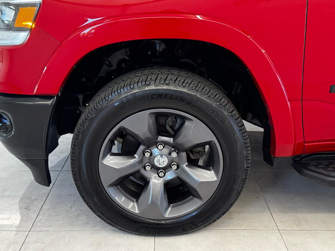 RAM 1500 Big Horn 4x4 Crew Cab 5'7" Box 2022