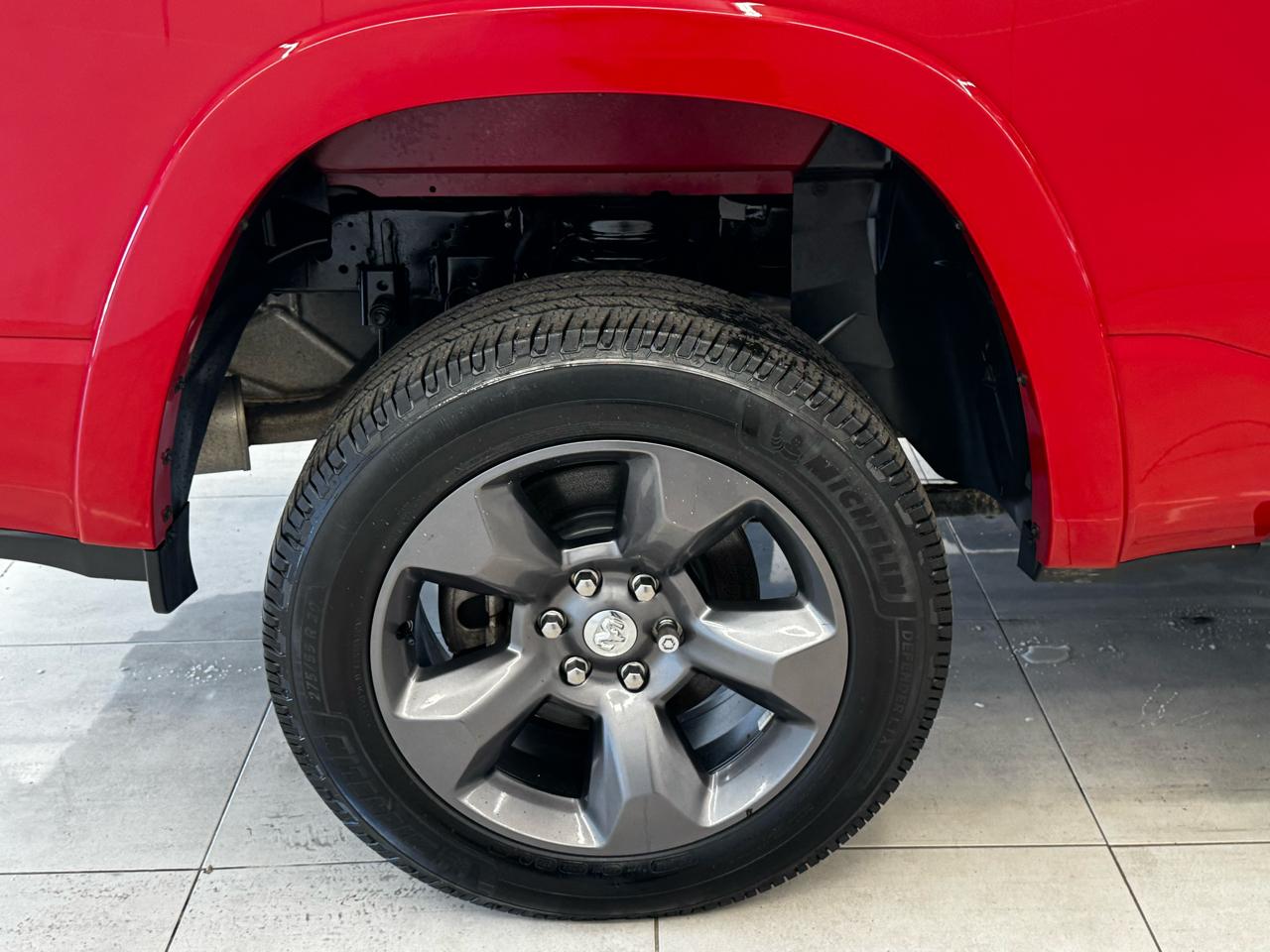 RAM 1500 Big Horn 4x4 Crew Cab 5'7" Box 2022