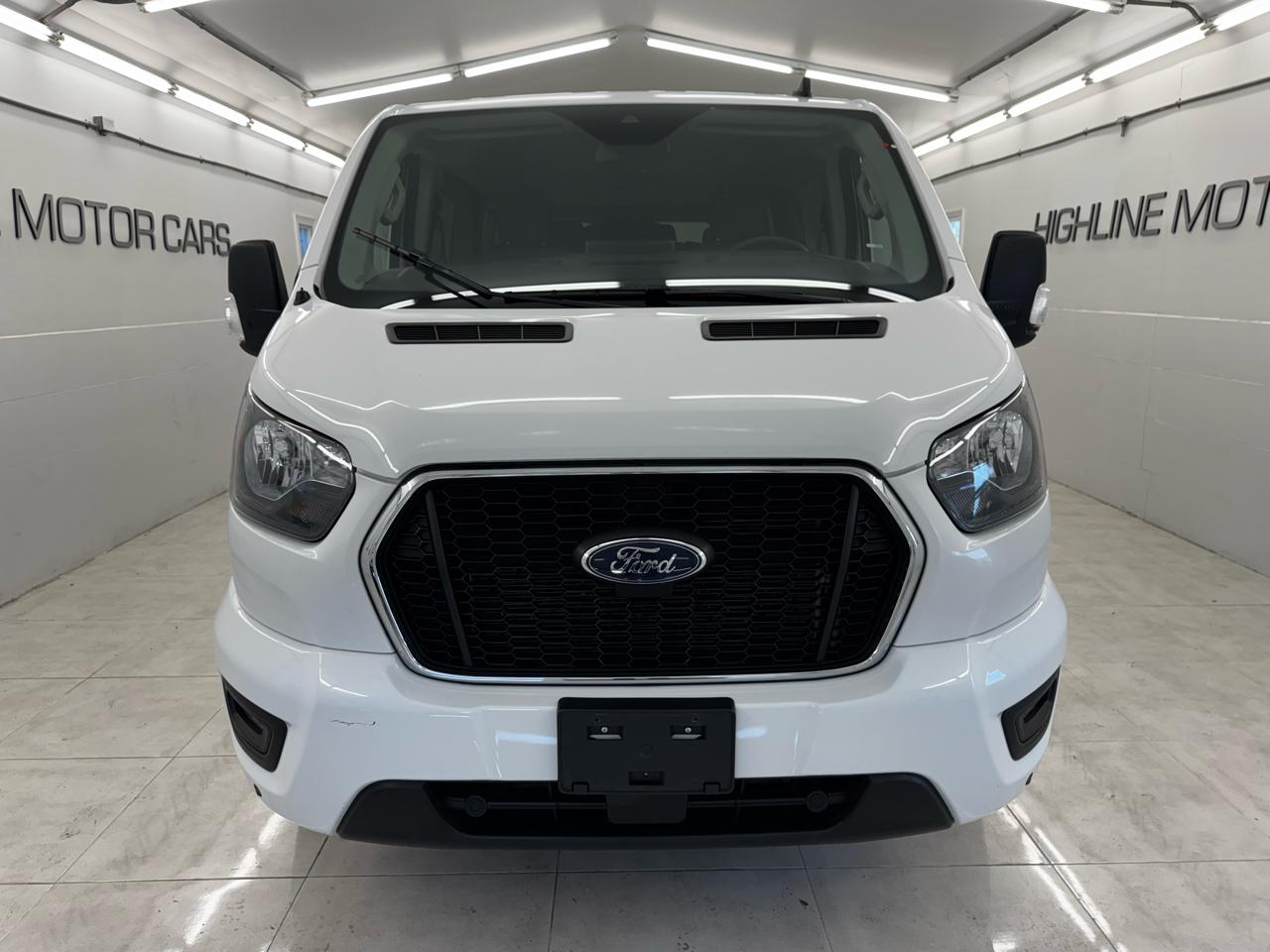 Ford Transit Passenger Wagon T-350 148" Low Roof XLT RWD 2024