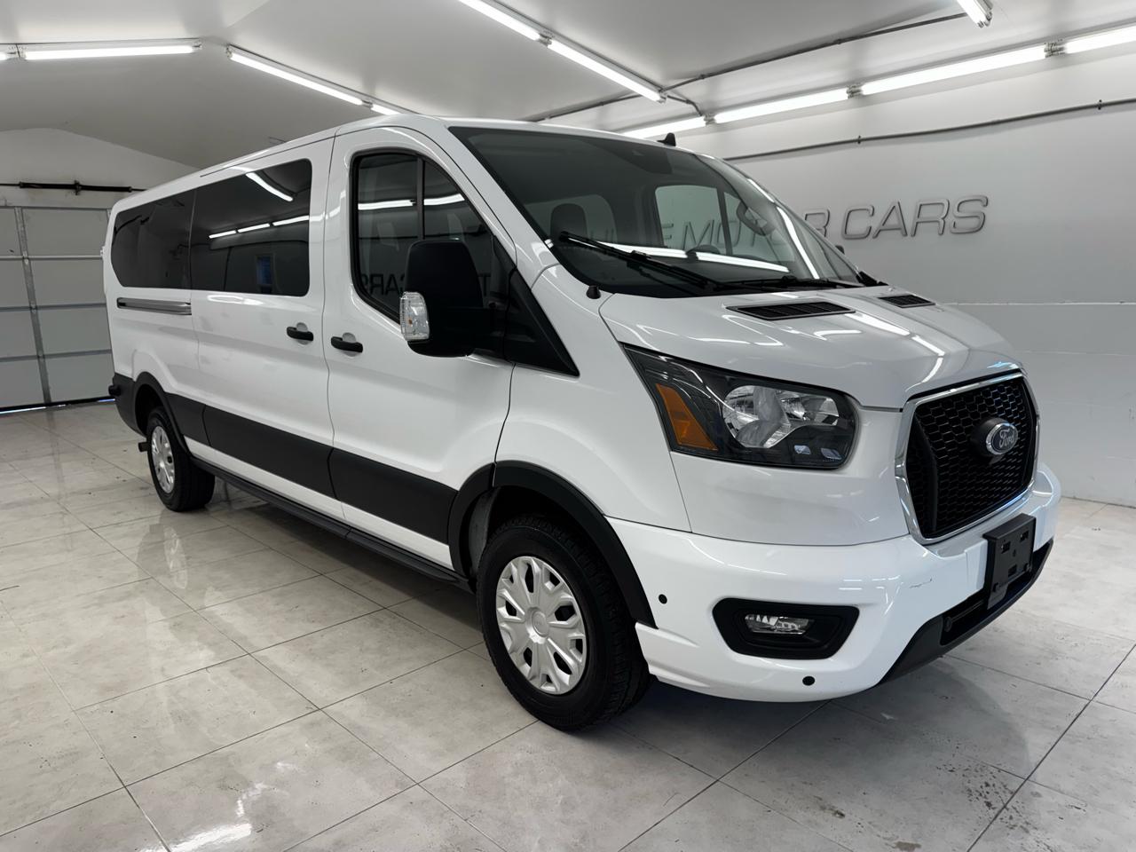 Ford Transit Passenger Wagon T-350 148" Low Roof XLT RWD 2024
