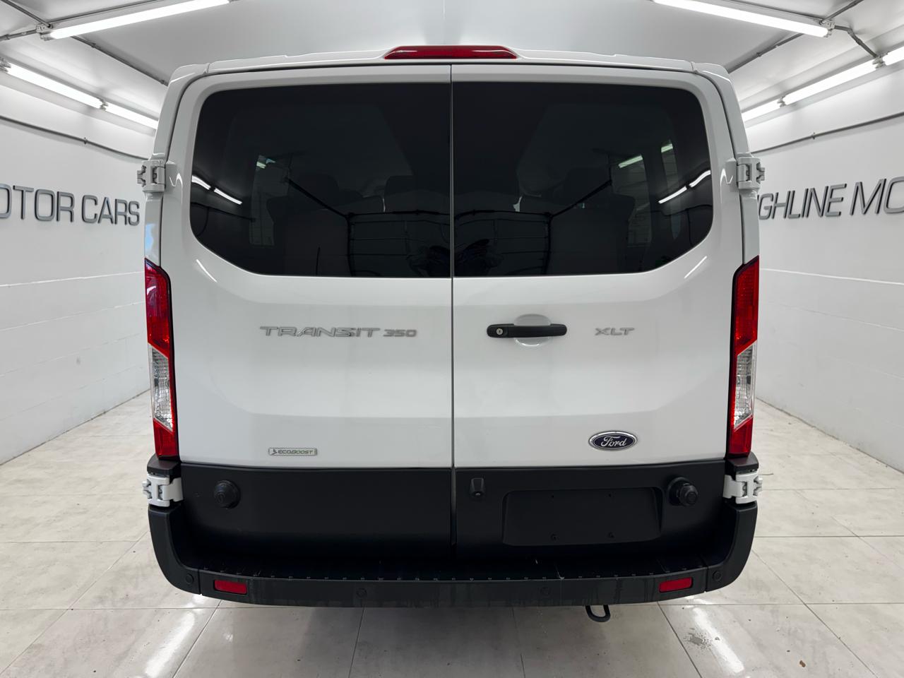 Ford Transit Passenger Wagon T-350 148" Low Roof XLT RWD 2024