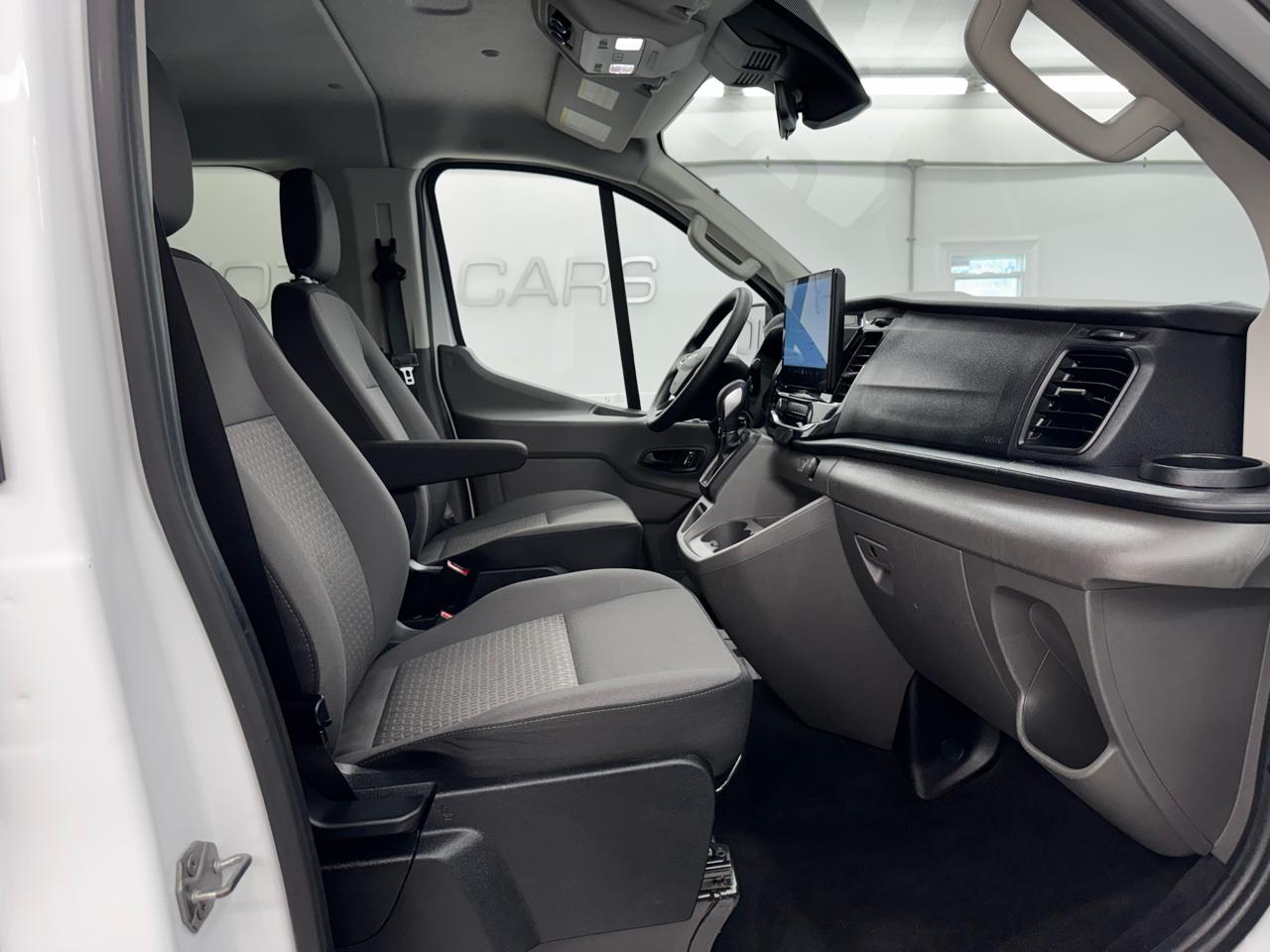 Ford Transit Passenger Wagon T-350 148" Low Roof XLT RWD 2024