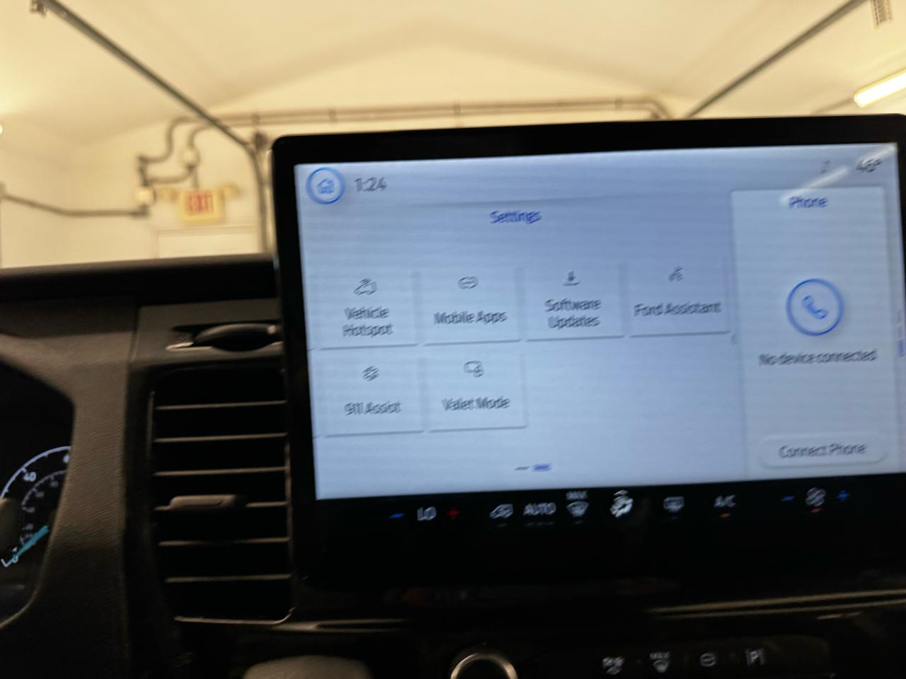 Ford Transit Passenger Wagon T-350 148" Low Roof XLT RWD 2024