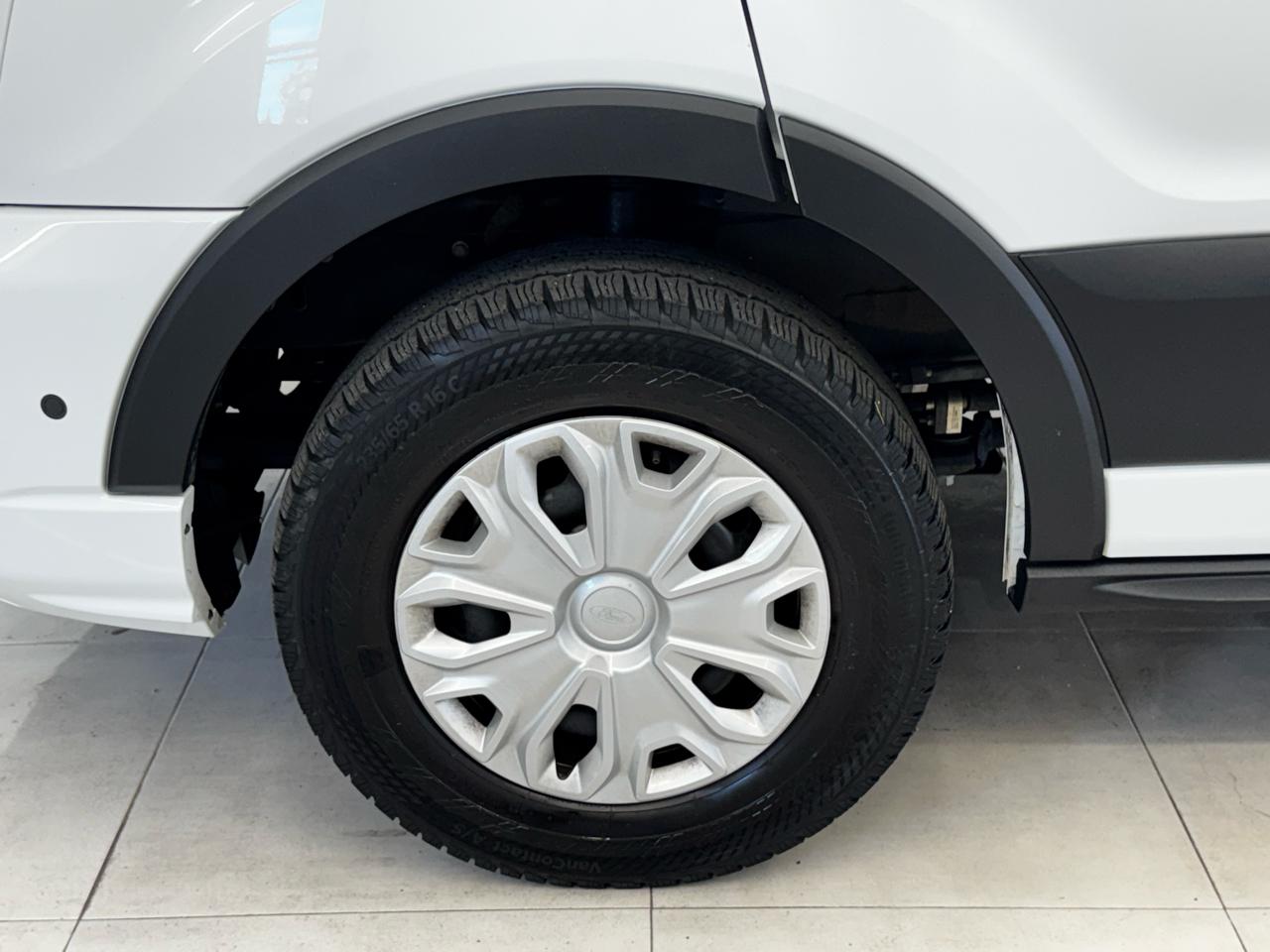 Ford Transit Passenger Wagon T-350 148" Low Roof XLT RWD 2024