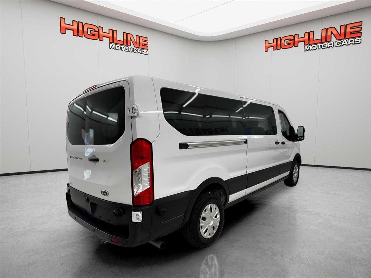 Ford Transit Passenger Wagon T-350 148" Low Roof XLT RWD 2024