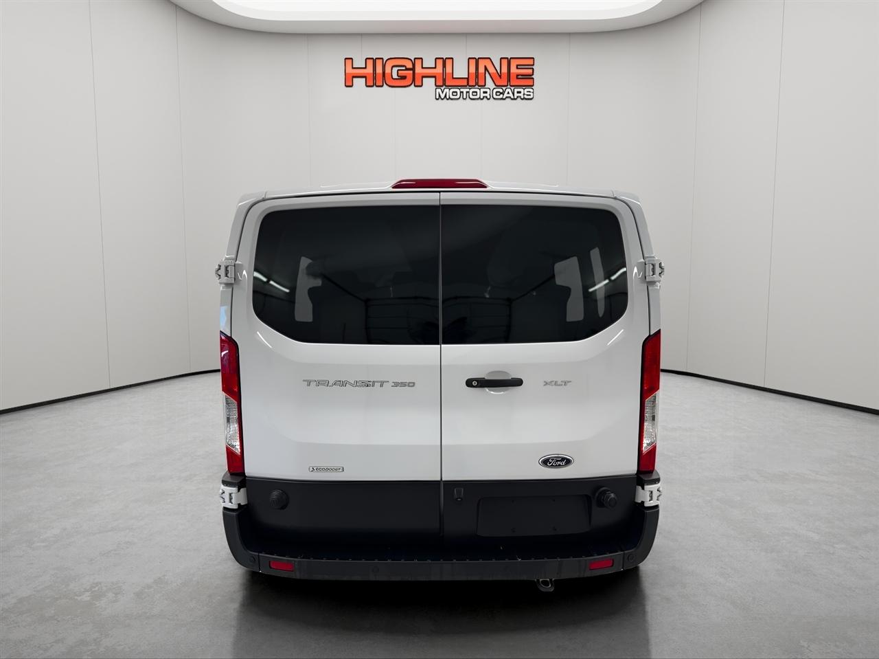 Ford Transit Passenger Wagon T-350 148" Low Roof XLT RWD 2024