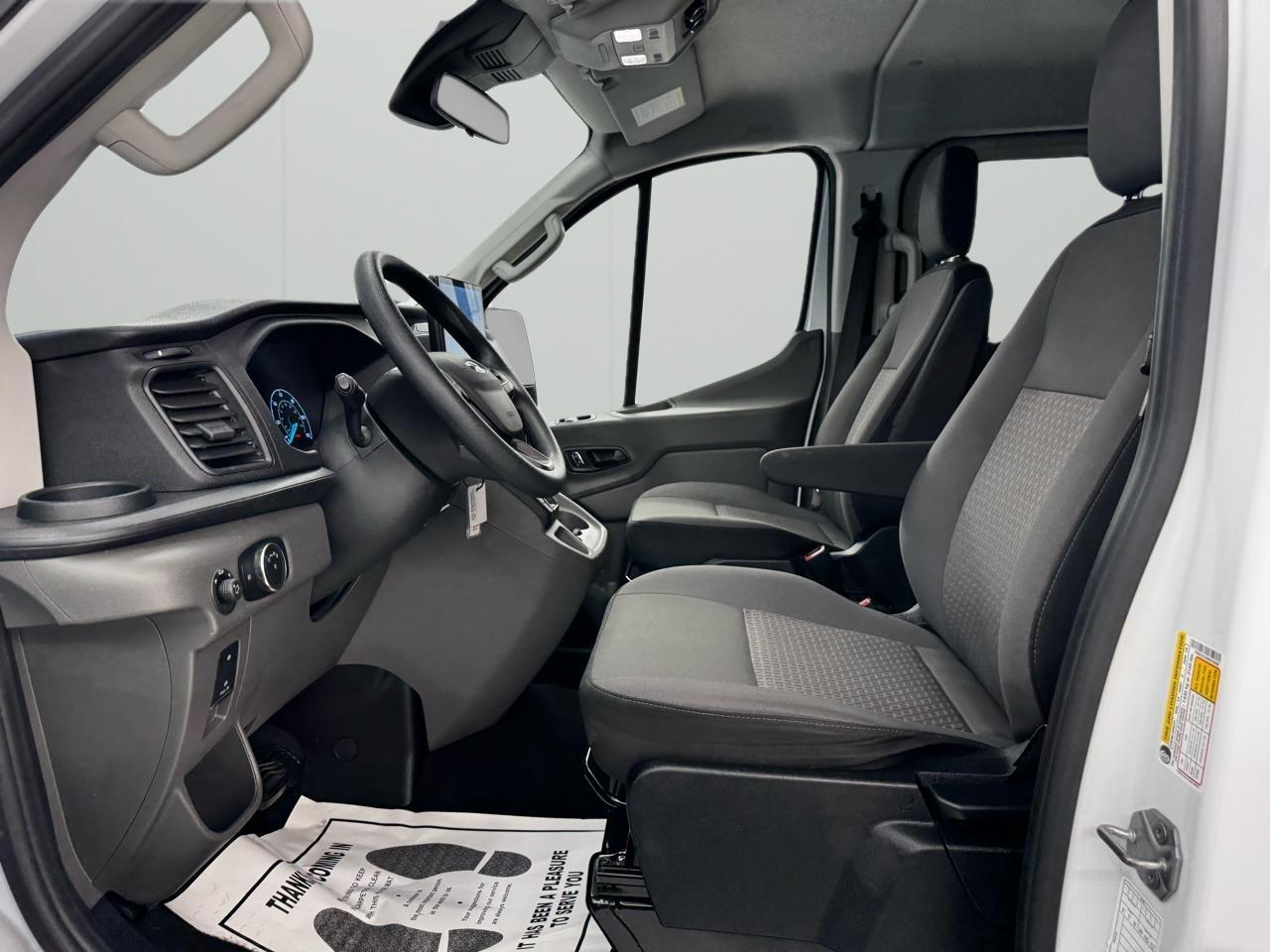 Ford Transit Passenger Wagon T-350 148" Low Roof XLT RWD 2024