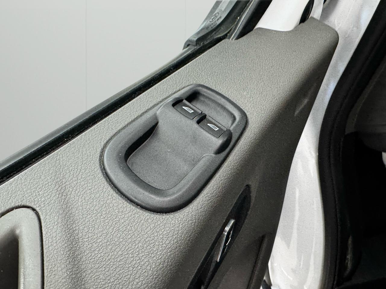 Ford Transit Passenger Wagon T-350 148" Low Roof XLT RWD 2024