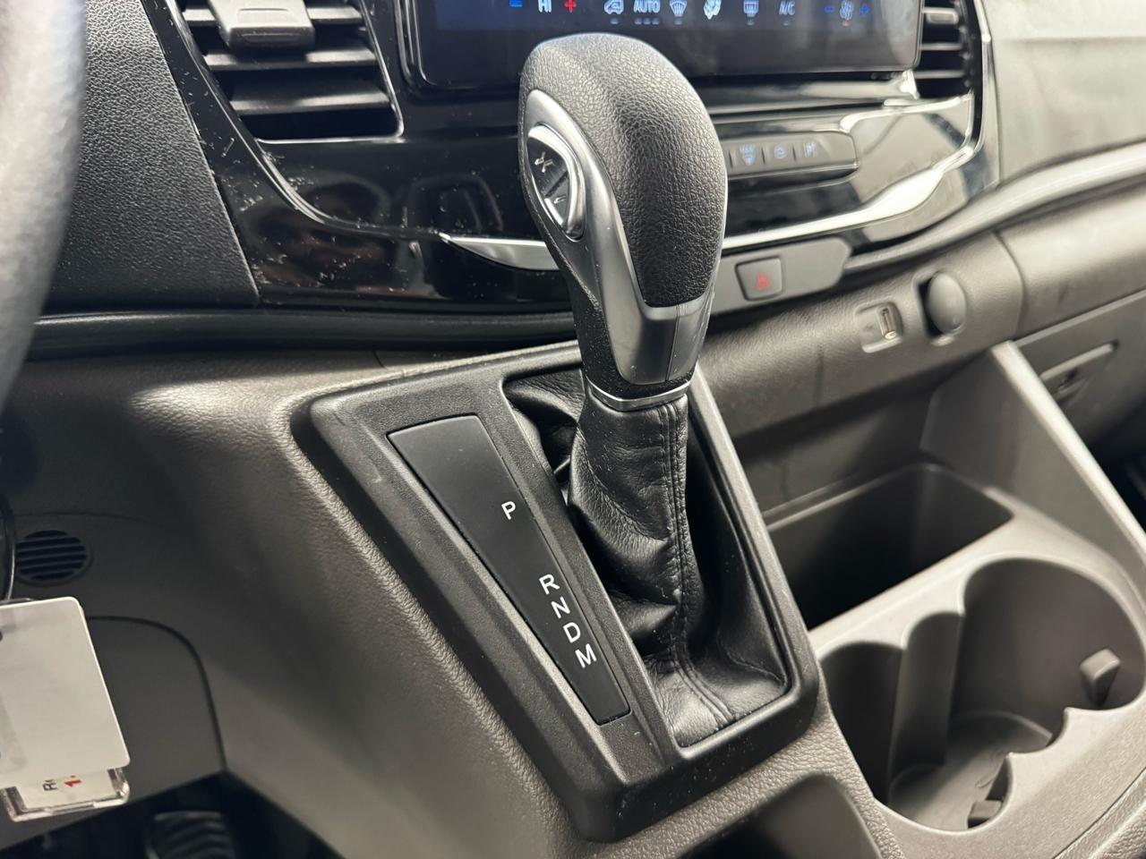 Ford Transit Passenger Wagon T-350 148" Low Roof XLT RWD 2024