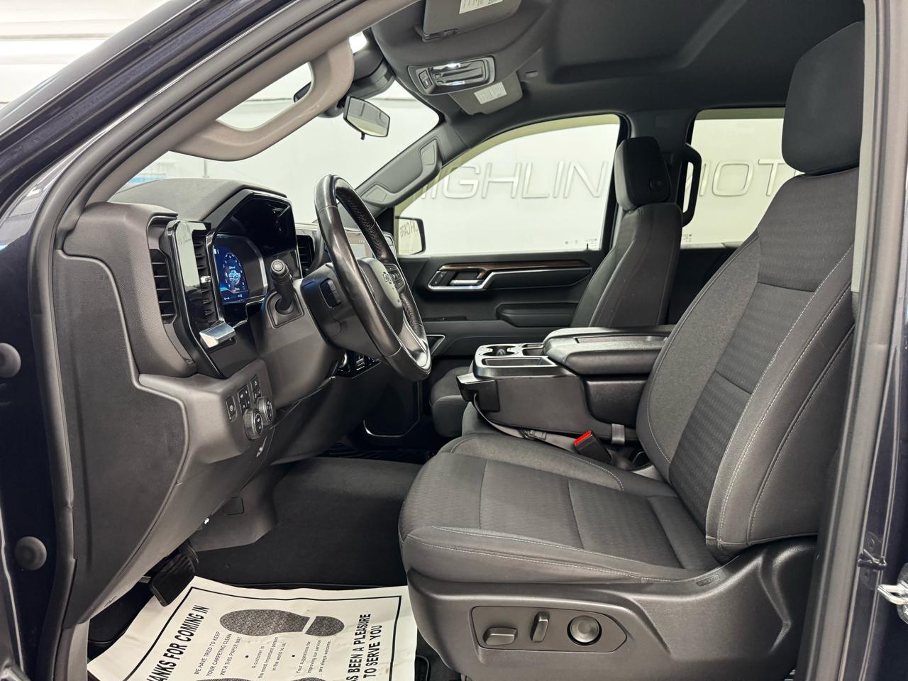 Chevrolet Silverado 1500 4WD Crew Cab 147" RST 2022