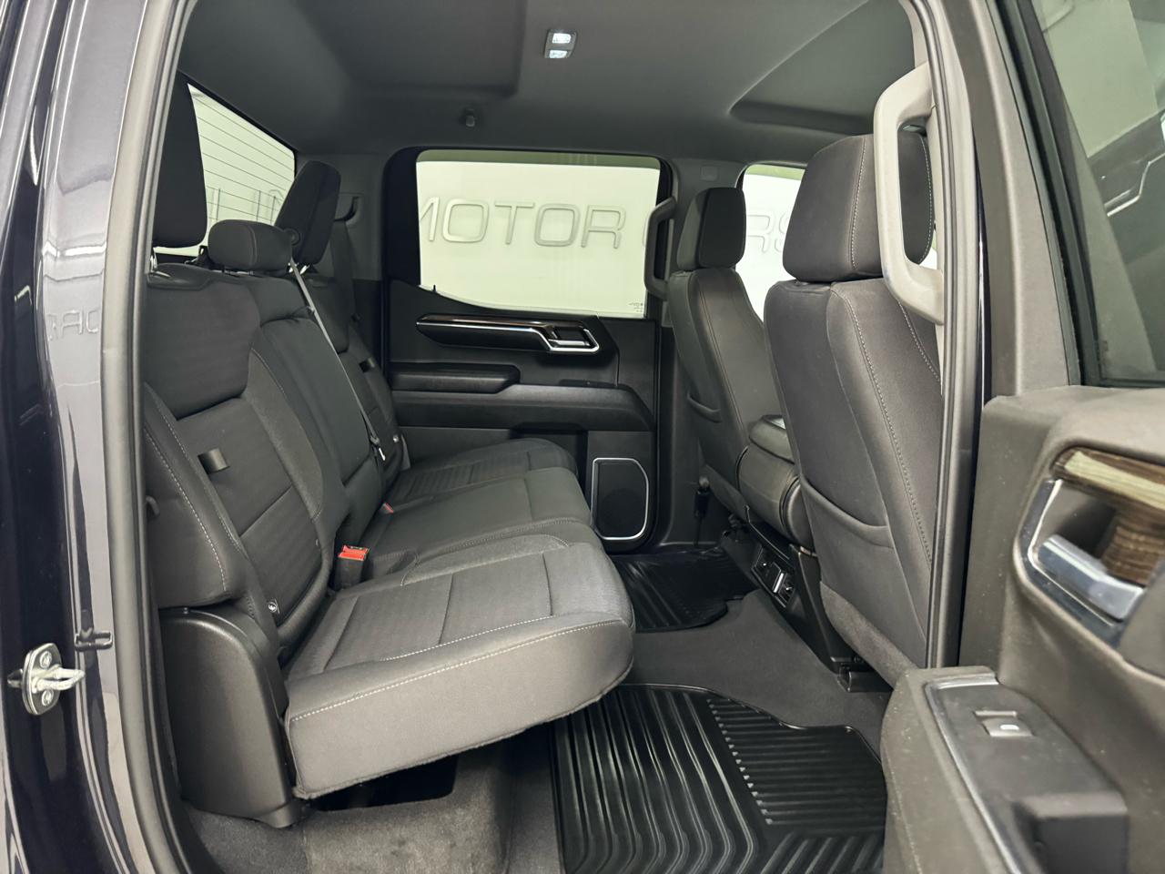 Chevrolet Silverado 1500 4WD Crew Cab 147" RST 2022