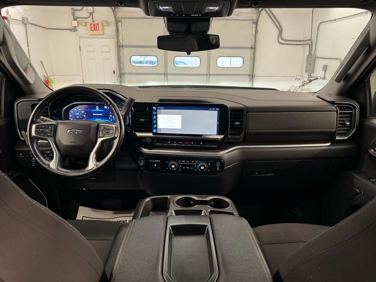 Chevrolet Silverado 1500 4WD Crew Cab 147" RST 2022