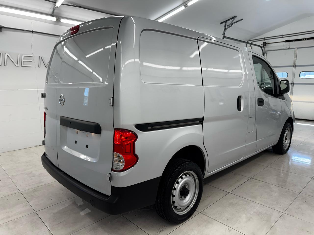 Nissan NV200 Compact Cargo I4 S 2019