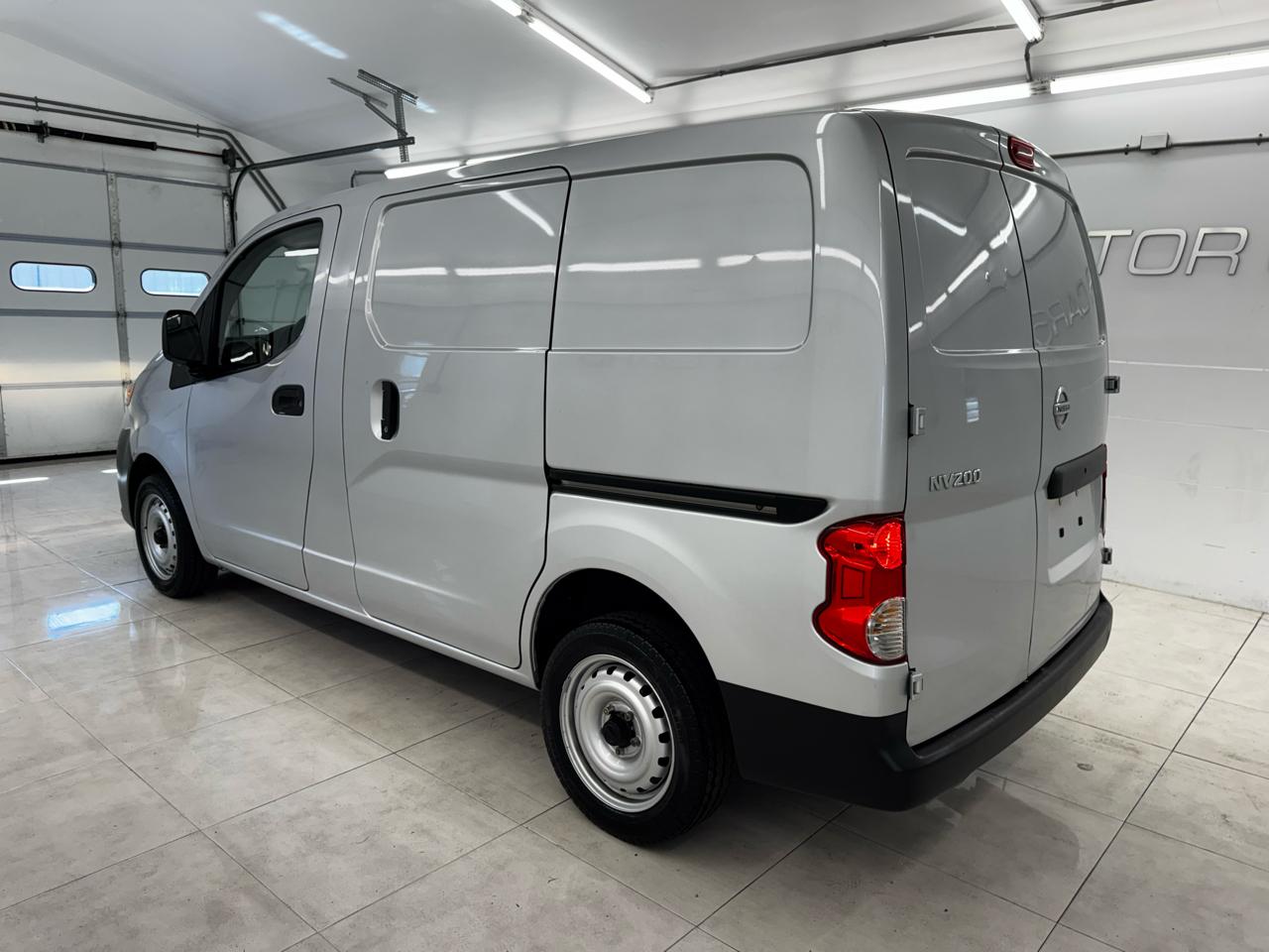 Nissan NV200 Compact Cargo I4 S 2019