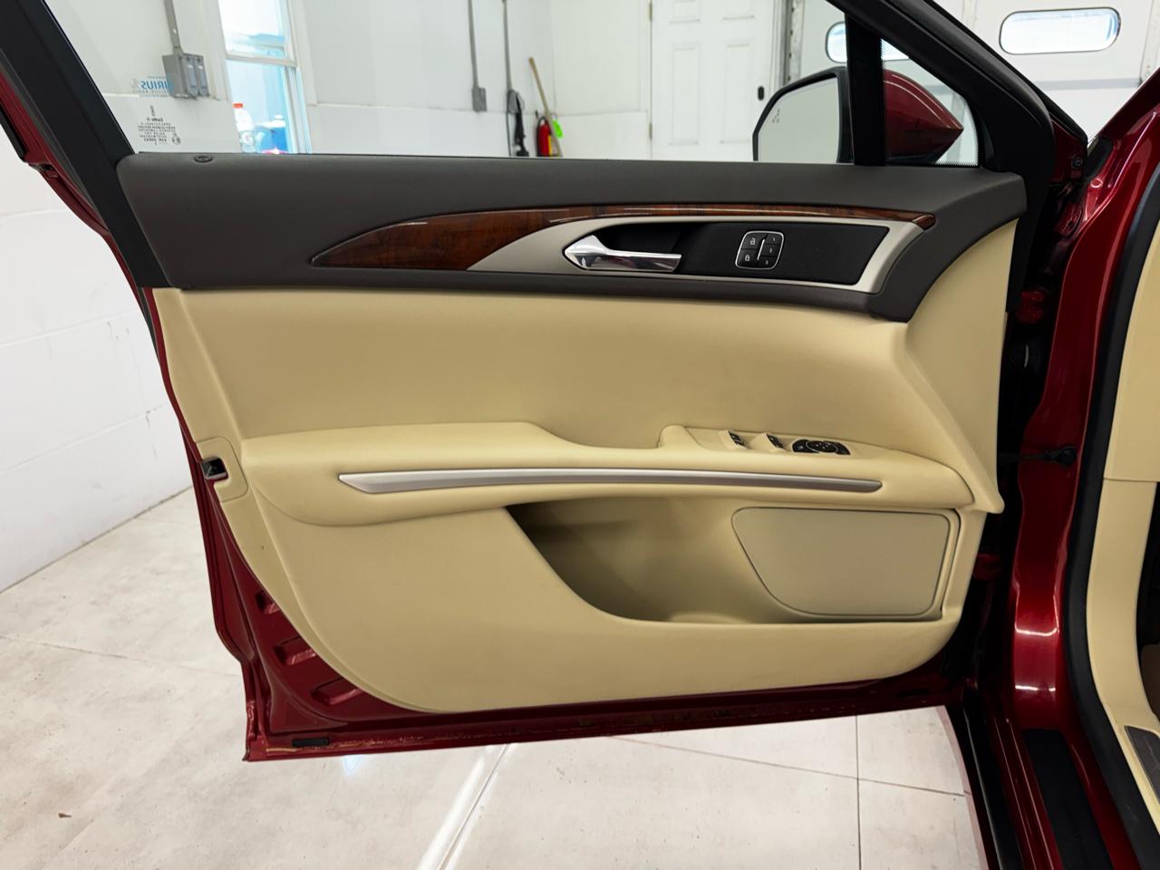 Lincoln MKZ 4dr Sdn AWD 2014