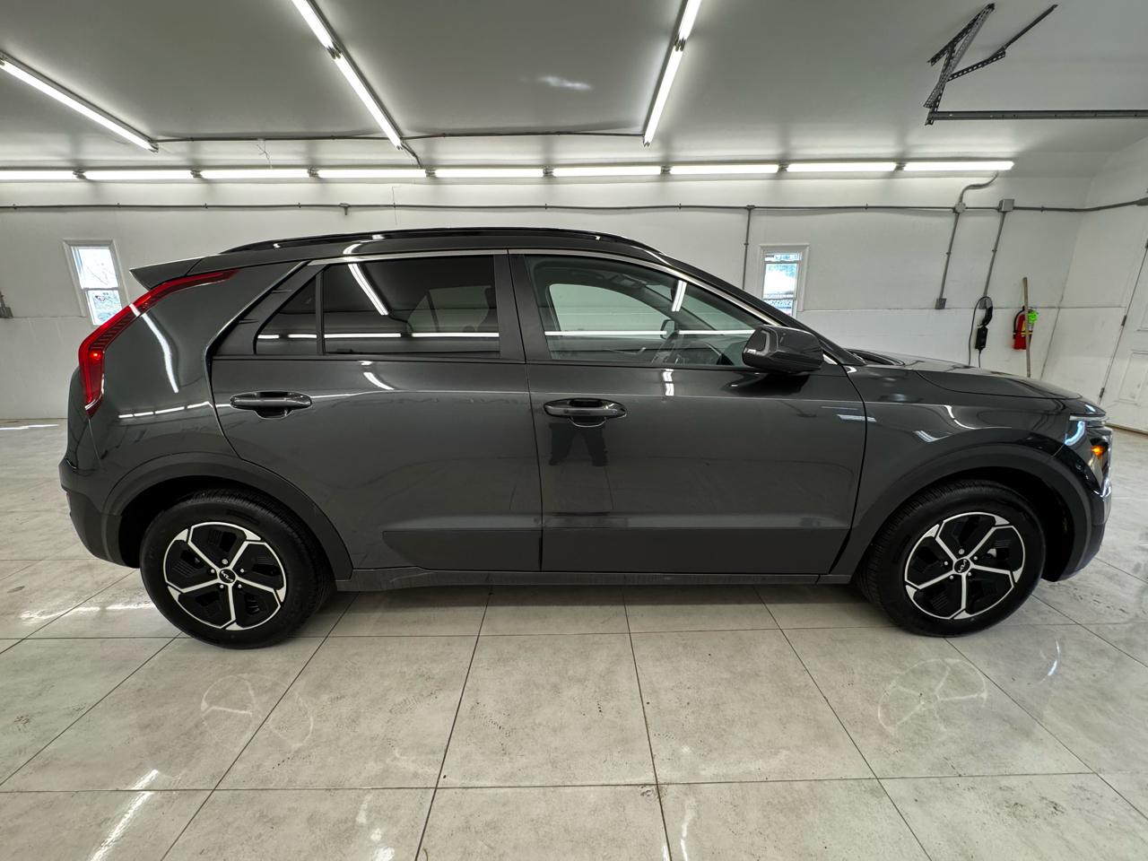 Kia Niro EX FWD 2023