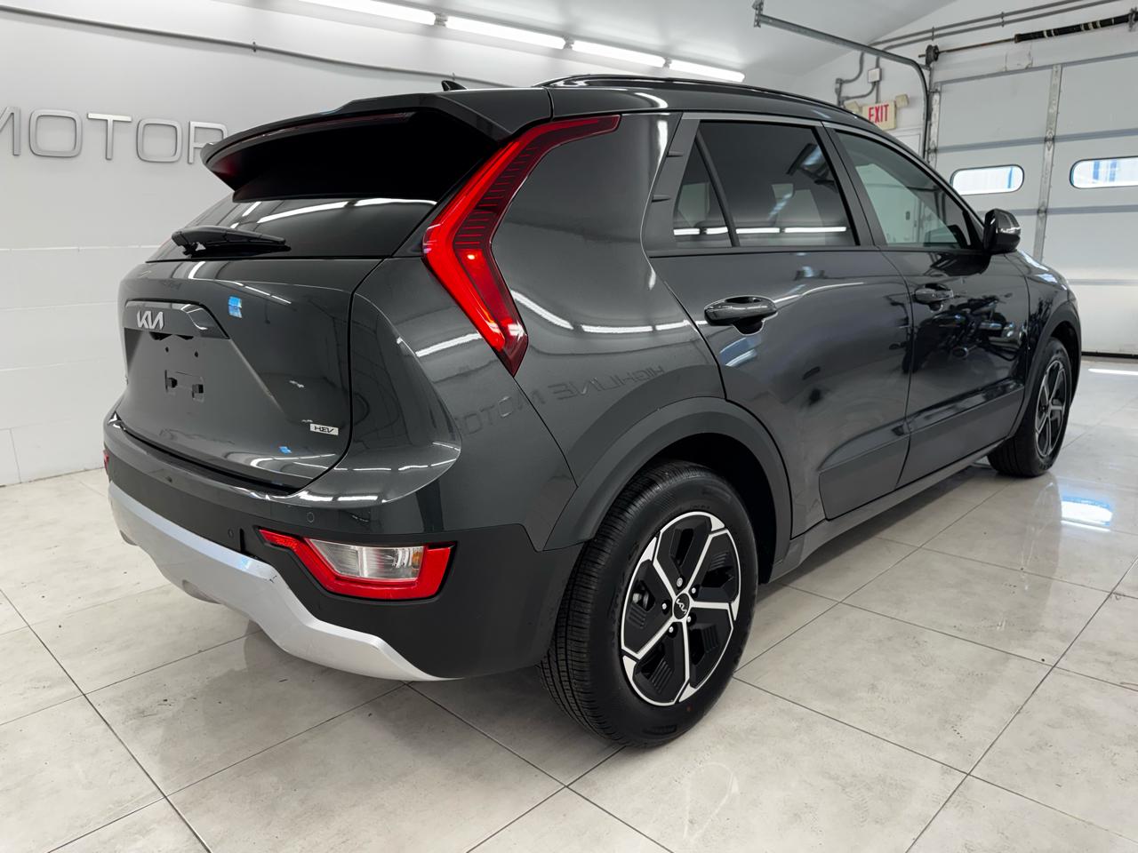 Kia Niro EX FWD 2023