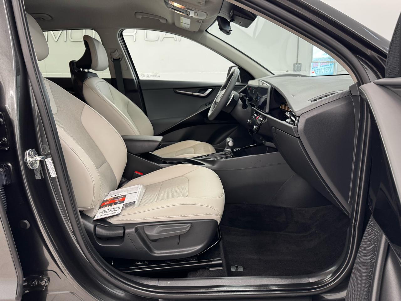 Kia Niro EX FWD 2023