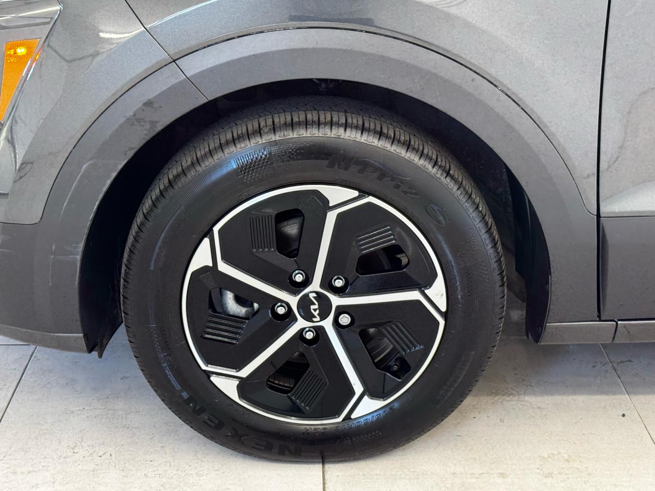 Kia Niro EX FWD 2023