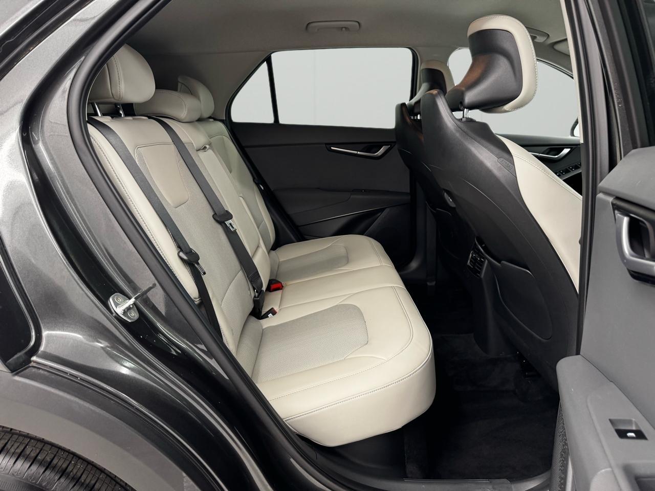 Kia Niro EX FWD 2023