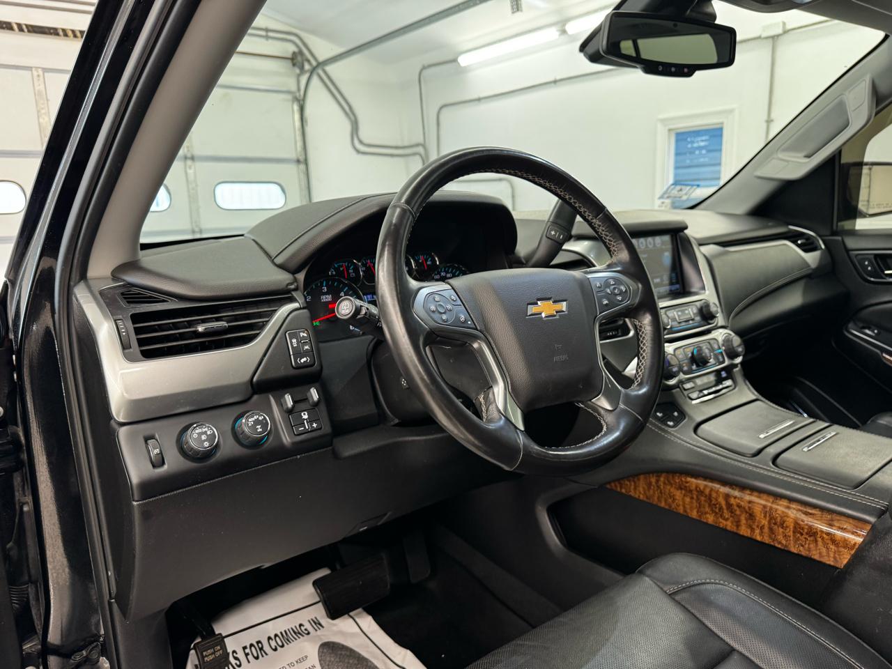 Chevrolet Suburban 4WD 4dr Premier 2020