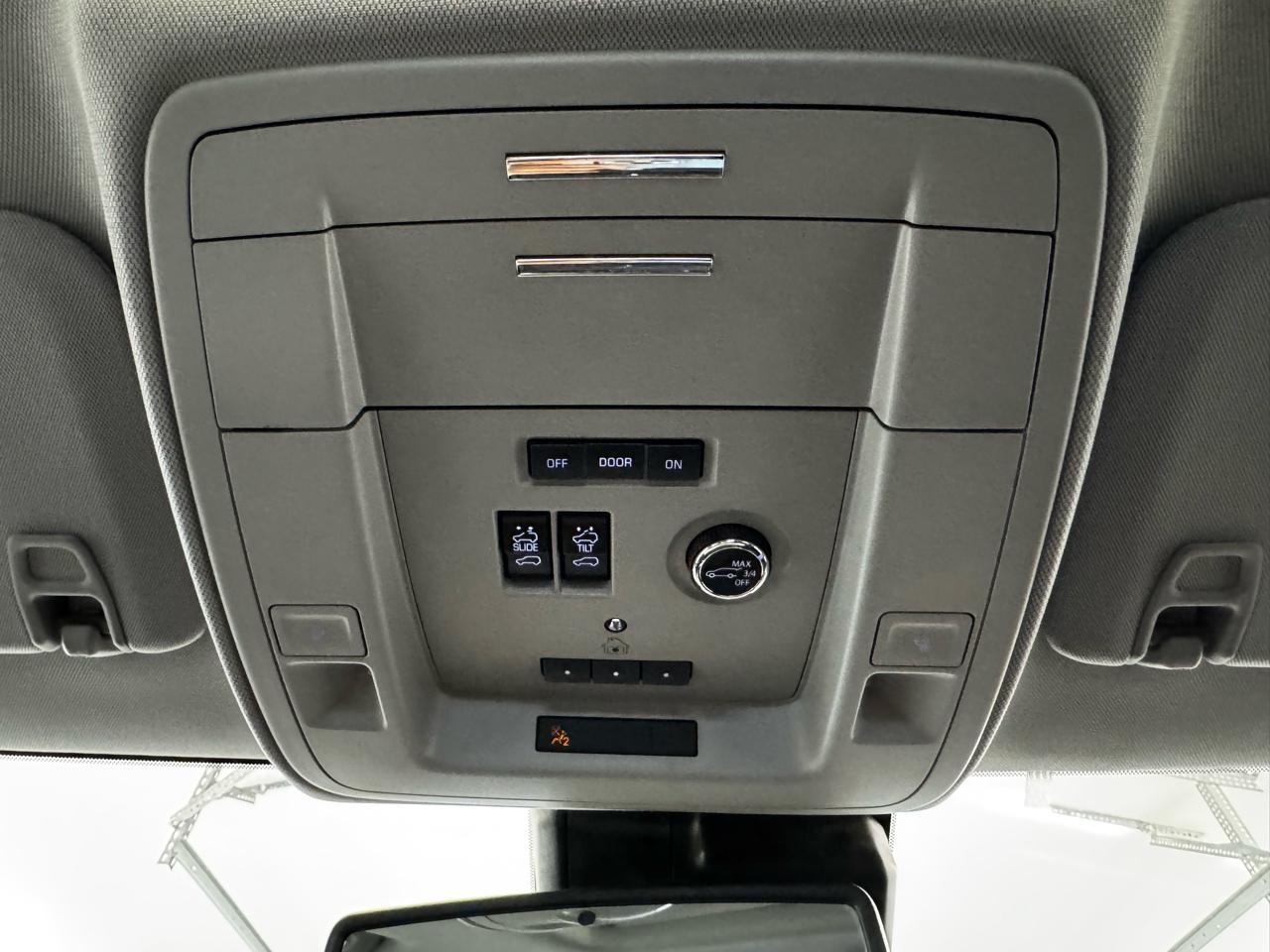 Chevrolet Suburban 4WD 4dr Premier 2020