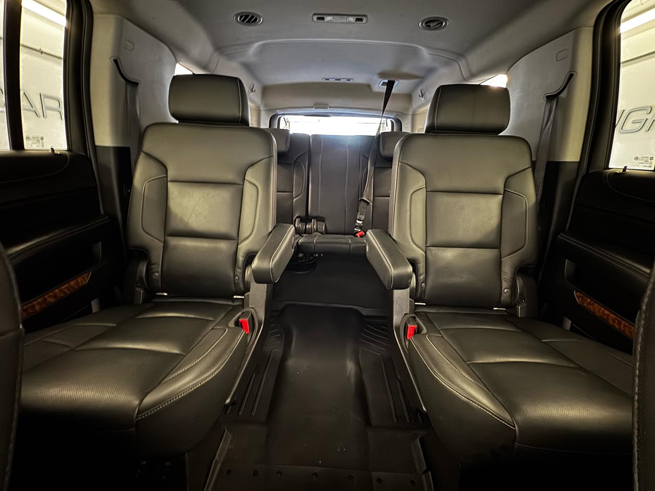 Chevrolet Suburban 4WD 4dr Premier 2020