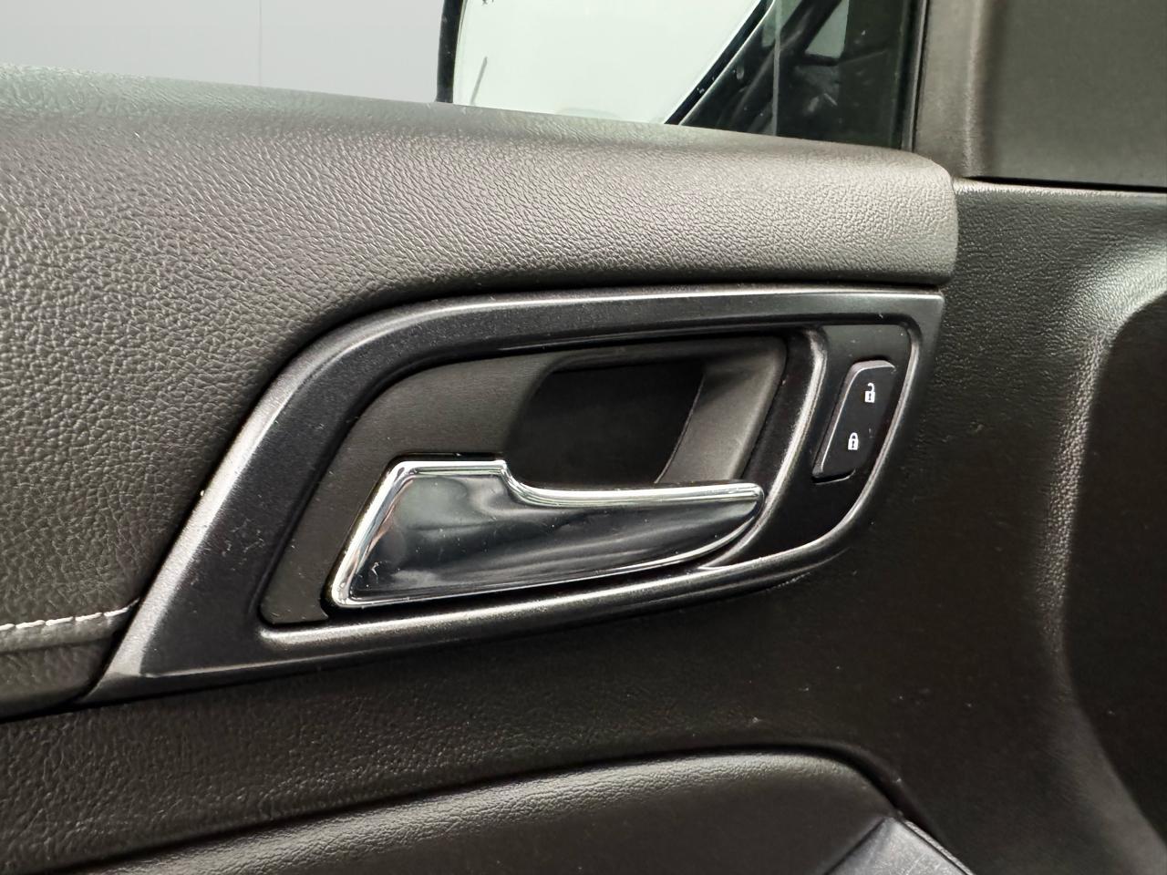 Chevrolet Suburban 4WD 4dr Premier 2020