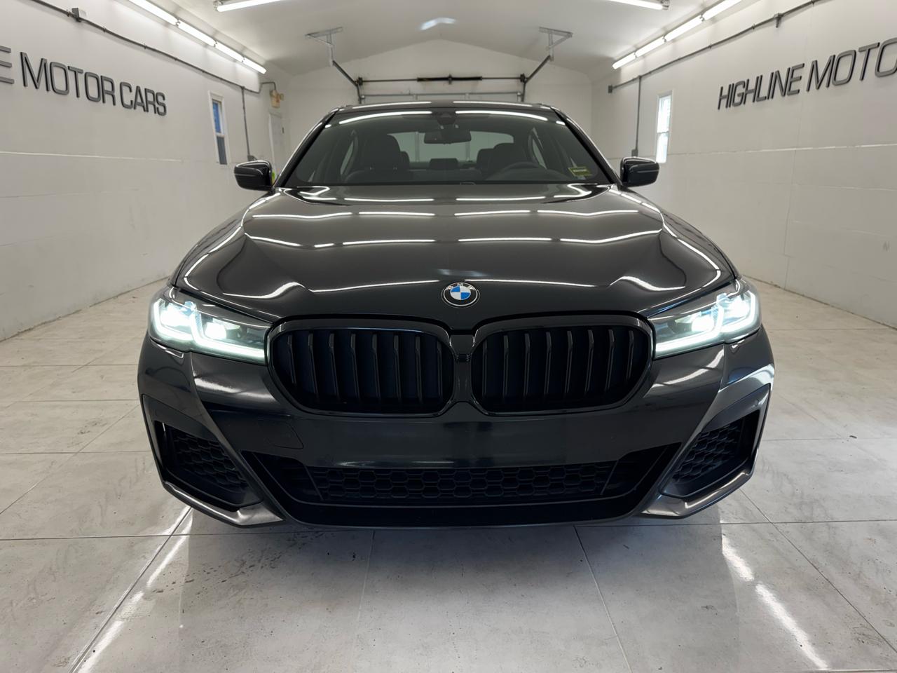 BMW 5 Series M550i xDrive Sedan 2021