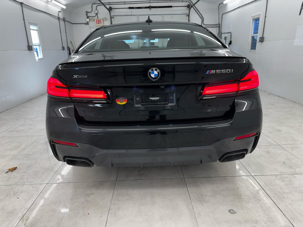 BMW 5 Series M550i xDrive Sedan 2021