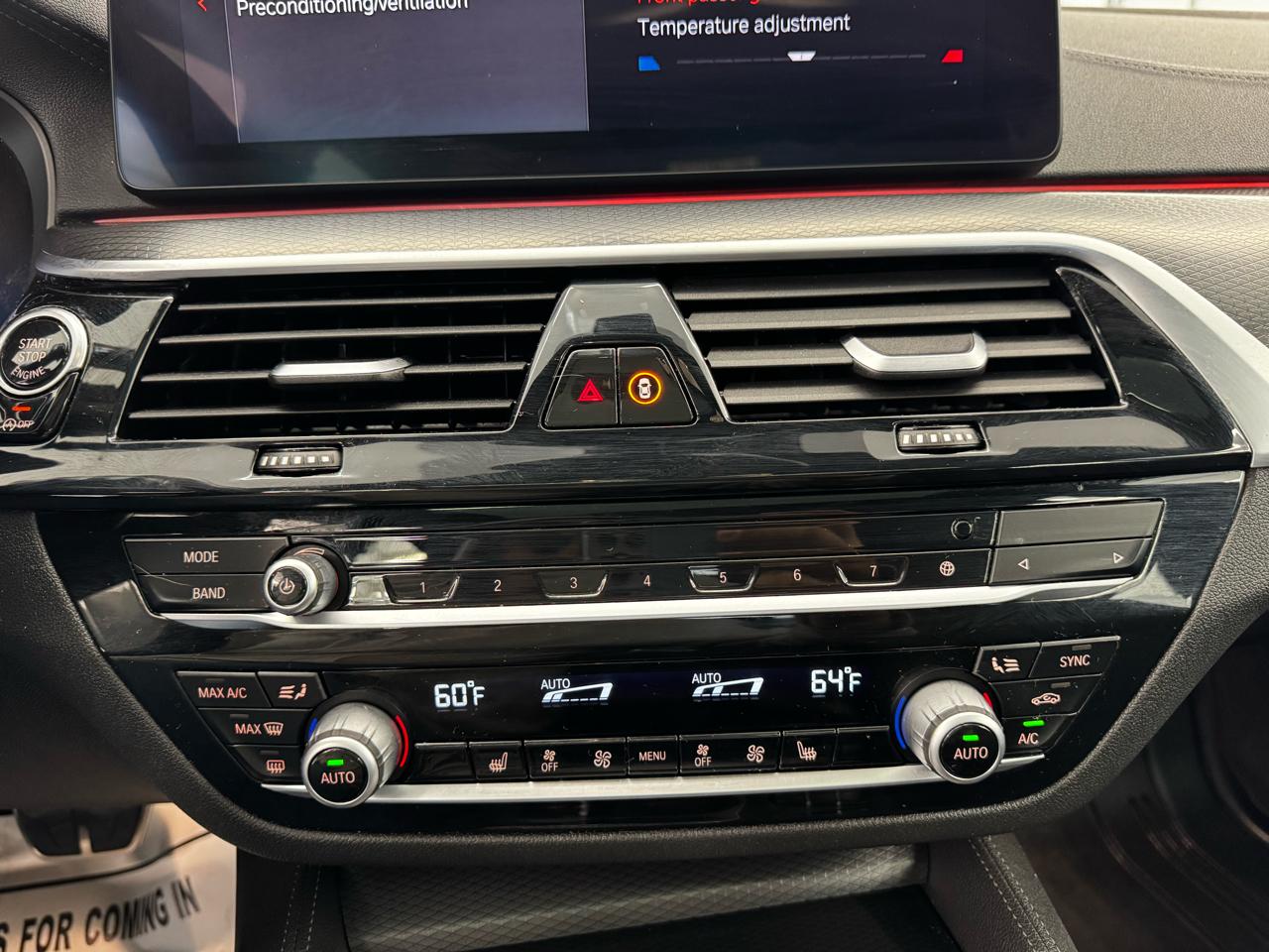 BMW 5 Series M550i xDrive Sedan 2021