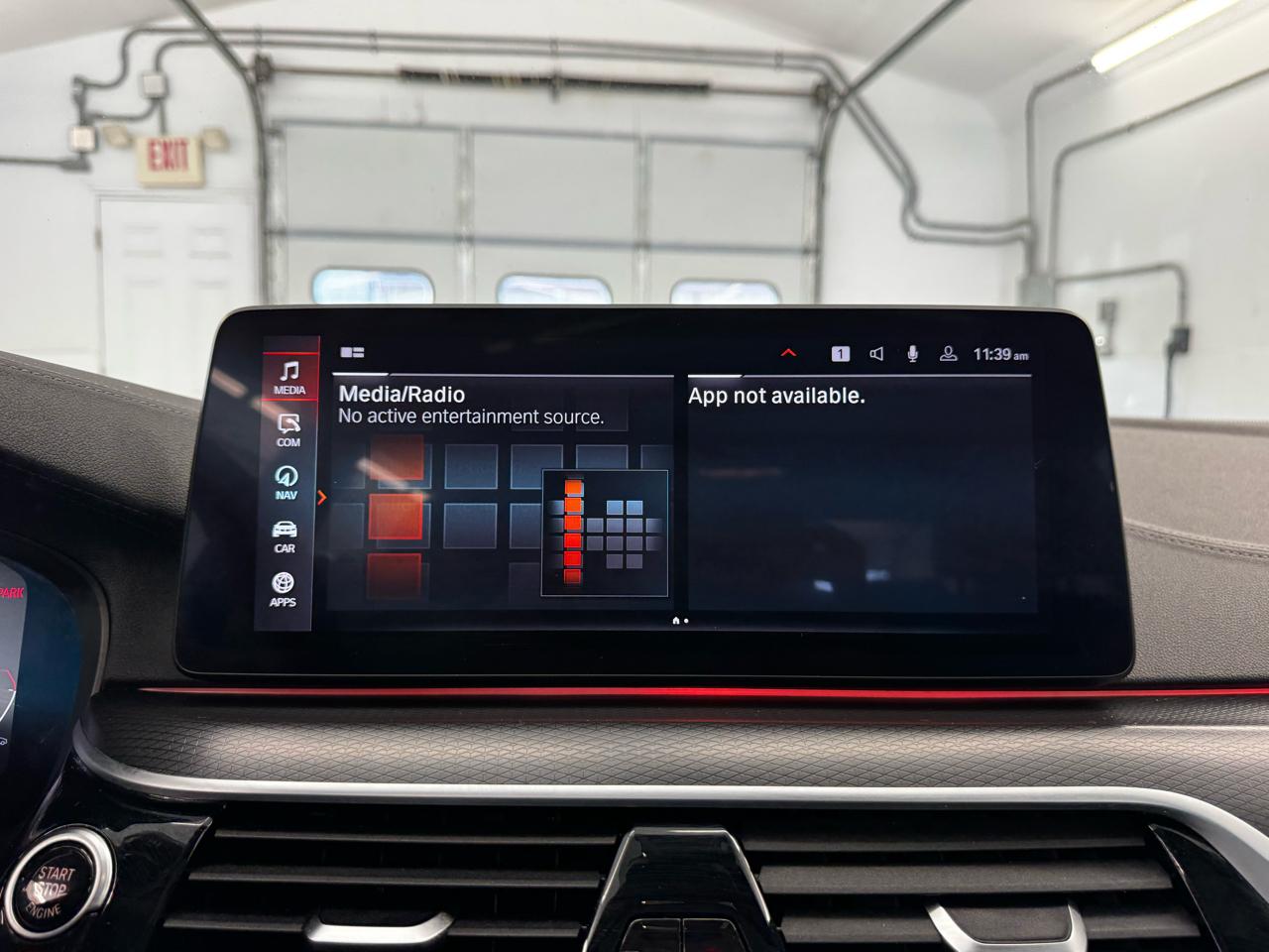 BMW 5 Series M550i xDrive Sedan 2021